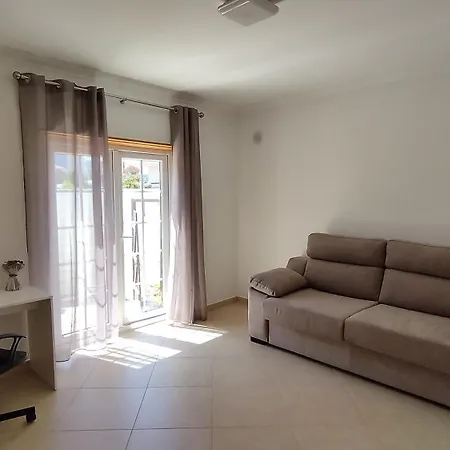 Bright And Spacious With Patio And Bbq Villa