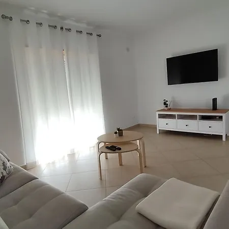 Bright And Spacious With Patio And Bbq Villa Serra d'El-Rei