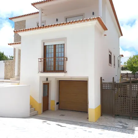Bright And Spacious With Patio And Bbq * Serra d'El-Rei