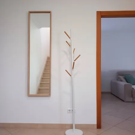 Bright And Spacious With Patio And Bbq Villa