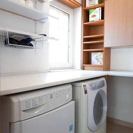Bright And Spacious With Patio And Bbq *