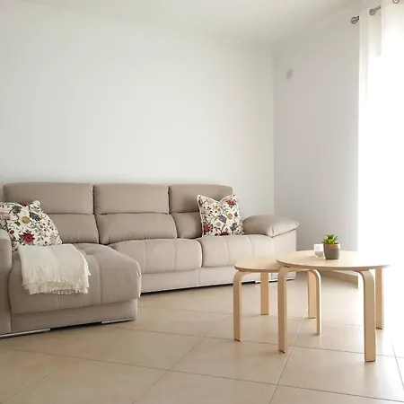 Bright And Spacious With Patio And Bbq Serra d'El-Rei